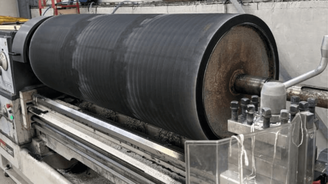 Travaux de revêtement des tambours à chaud